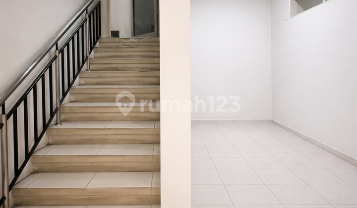 Strategic Ready-to-Use Shophouse in Singgasana Pradana Complex, Bandung 2