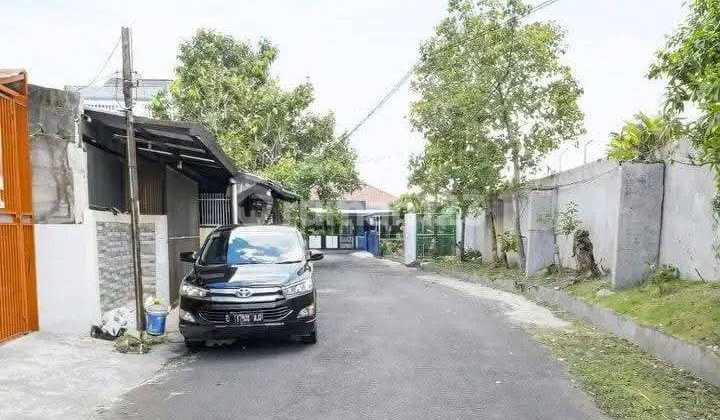 Well-Maintained Comfortable House in Taman Kopo Indah 2 2