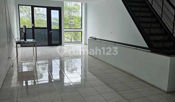 Ready-to-Use Ruko with Cafe Layout in Pancawarna Kbp 2