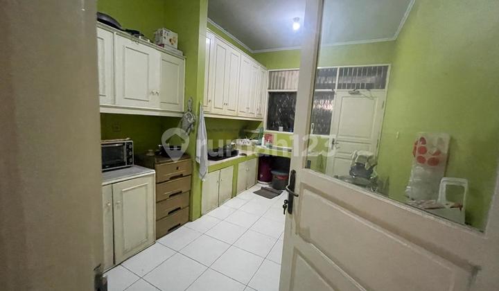 Rumah Besar Strategis di Jatiwaringin Asri Pondok Gede Bekasi 2