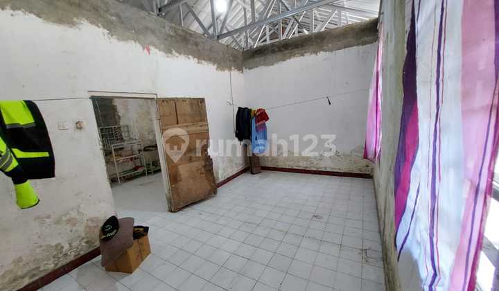 Calculate the Land Area of the House in Suryani Dalam, Bandung Kulon