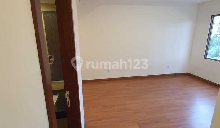 Exclusive 3BR Apartment at Hegarmanah Residence 2