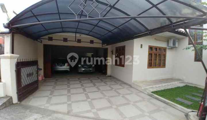Rumah Hook 2 LT Terawat di Jalan Suryalaya Buah Batu Bandung