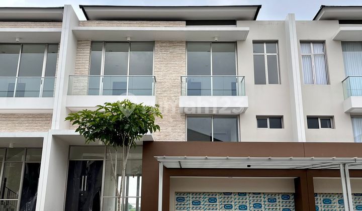 Rumah Pik 2 View Danau Dijual 2,5 Lantai Ukuran 10X25 Ada Garasi