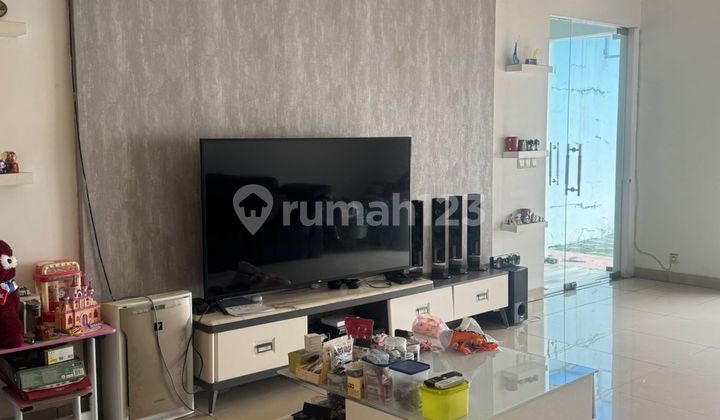 Rumah Katamaran Pik Disewa Ukuran 8X26 Full Furnish Siap Huni