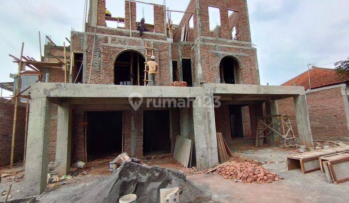 Jual Cepat Rumah Mewah Lokasi Majapahit Dekat Exit Tol Gayamsari 2