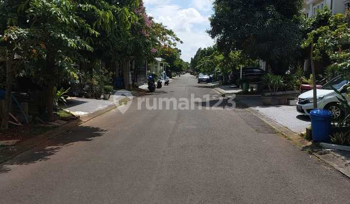 Disewakan Cepat!!! Rumah 2 Lantai Hoek dengan Lokasi Strategis di Kawasan iL Lago, Gading Serpong 10