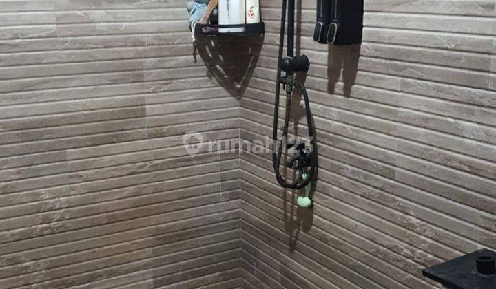 Dijual Rumah Luas Bergaya Modern dengan Akses dekat kemana mana di kawasan Sektor, Gading Serpong 10