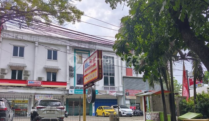 Ruko Ramai 3 Lantai Disewakan Bogor Utara Ruko Ramai 3 Lantai Disewakan Bogor Utara
