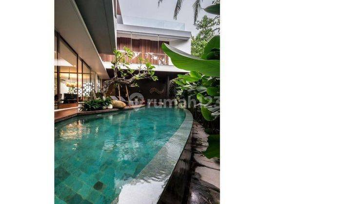 Dijual Modern Villa Seminyak Luas 400 Batu Belig Bali 1