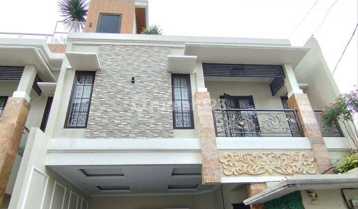 RUMAH CANTIK INTERIOR MEWAH 3 Lt di Kebagusan Jakarta Selatan 1