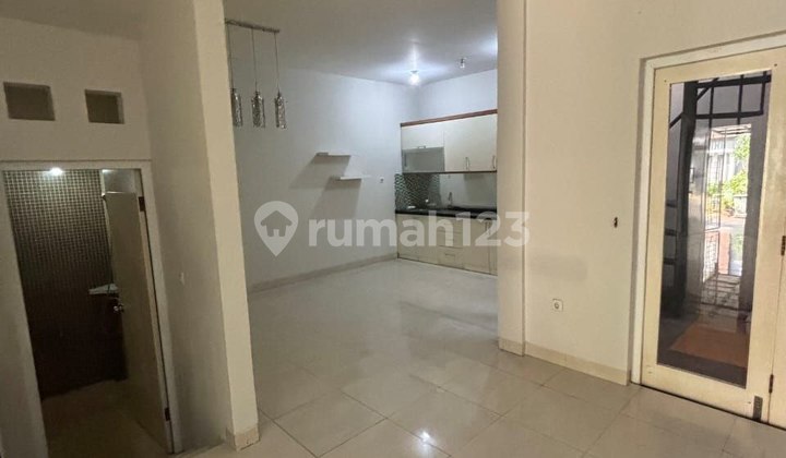Luxury House Raffles Hills Cibubur for Rent Area 120 3+1 Bedrooms 2