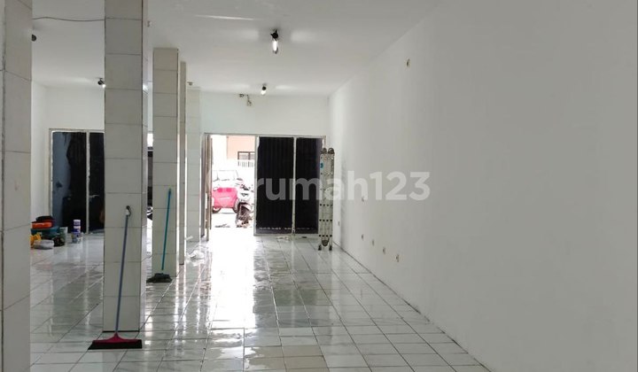 Dijual Rumah 3 Lantai Ex Minimarket di Kramat Johar Baru Jakarta Pusat Dijual Rumah 3 Lantai Ex Minimarket di Kramat Johar Baru Jakarta Pusat
