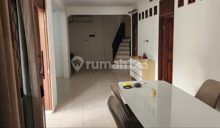 Nice House with Spacious Yard in Duta Harapan Near Summarecon Bekasi