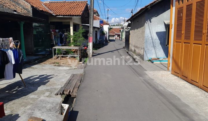 Cheap !! 17-Door Rental Building, 600 Wide, Karang Satria, Tambun, Bekasi 2