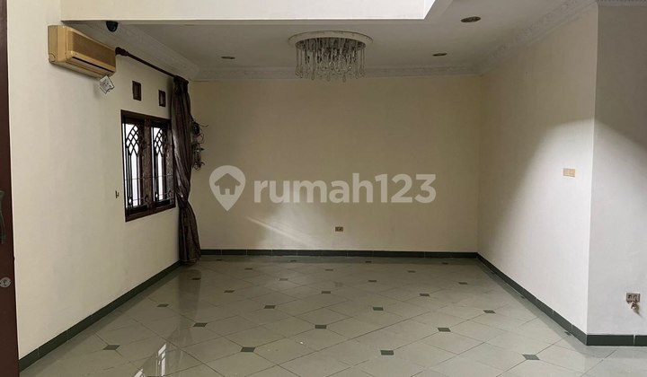 MEWAH Luas 348 Rumah DIJUAL DISEWA di Taman Laguna Cibubur