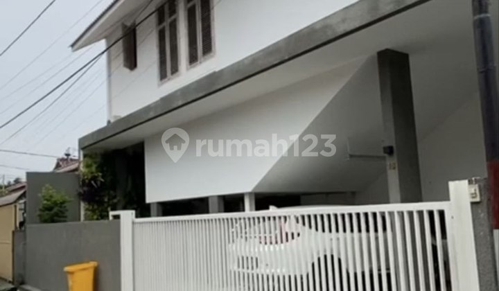 DESIGN ARSITEK HOEK Rumah di Pulomas Jakarta Timur 2
