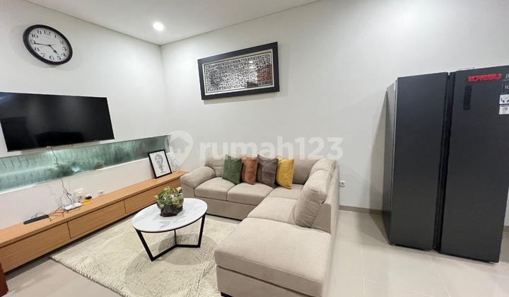 Modern Minimalis Rumah di Cluster Pondok Kelapa Siap Huni 2