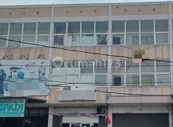 3-Story Shop House for Rent on Bogor Main Road, Cimanggis, Depok