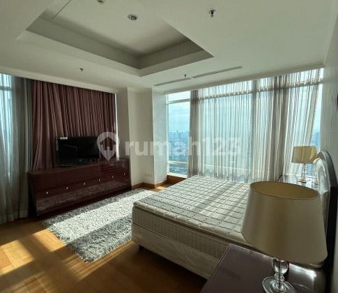 Best Deal !! Kempinski Apartment Furnished 157 Square Meters Central Jakarta
