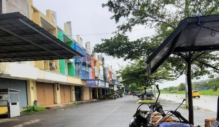 For Rent: 3-Story Shop House in Harapan Indah, Patung Kuda, Bekasi 2