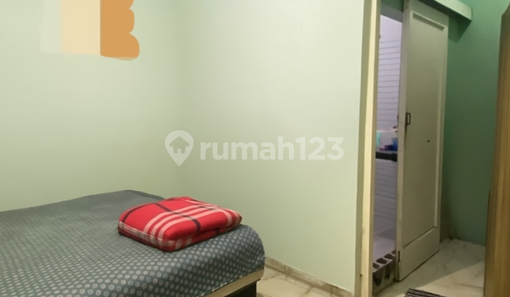 MURAH HOEK Luas 136 Rumah Cluster Depan Taman Dekat Harapan Indah Bekasi 2