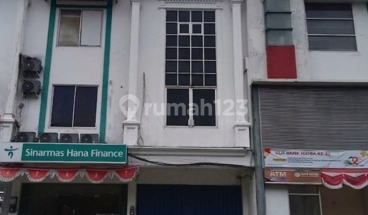 Busy 3-Story Shop House for Rent in North Bogor 2