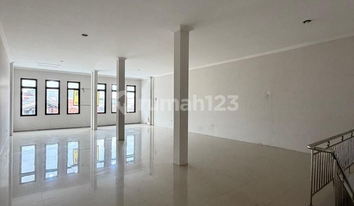 Attached Shop House 400 Sq. M. for Rent on Agus Salim Street, Bekasi City 2