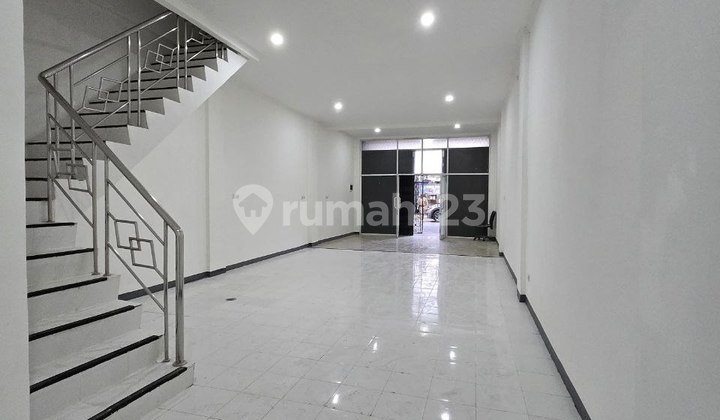3-Storey Shop House for Rent in Cikaret, Cibinong, Bogor