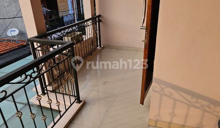 Rumah Cantik 2 Lantai Siap Huni Kemayoran Jakarta Pusat 2