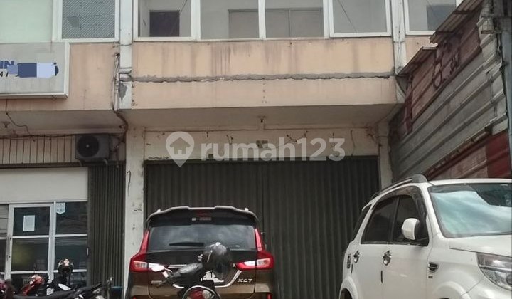 3-Story Shop House for Rent on Bogor Main Road, Cimanggis, Depok