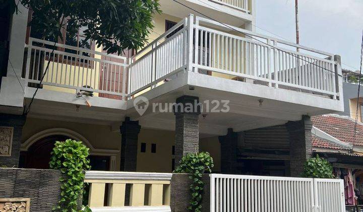 Rumah Cantik 3 Lantai Harapan Baru Regency Dekat Stasiun Cakung 2