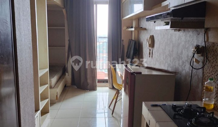 Cheap!! Semi Furnished Studio Apartment Dave Depok Near UI Campus Cheap!! Semi Furnished Studio Apartment Dave Depok Near UI Campus