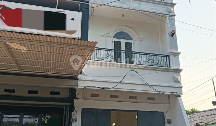 Shop House for Rent on Jalan Raya Juanda, Depok, Pancoran Mas. Shop House for Rent on Jalan Raya Juanda, Depok, Pancoran Mas.