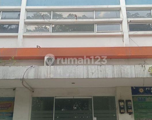 3-Storey Shop House for Rent in Pulogebang Near East Jakarta Toll Road