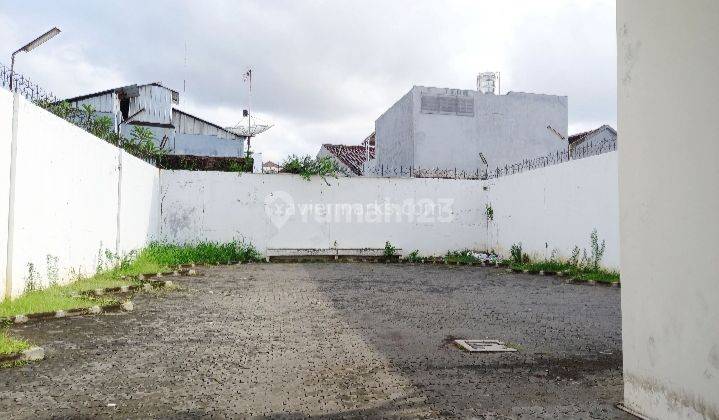 GEDUNG KANTOR 3LANTAI PUSAT KOTA DENGAN PARKIR LUAS 2