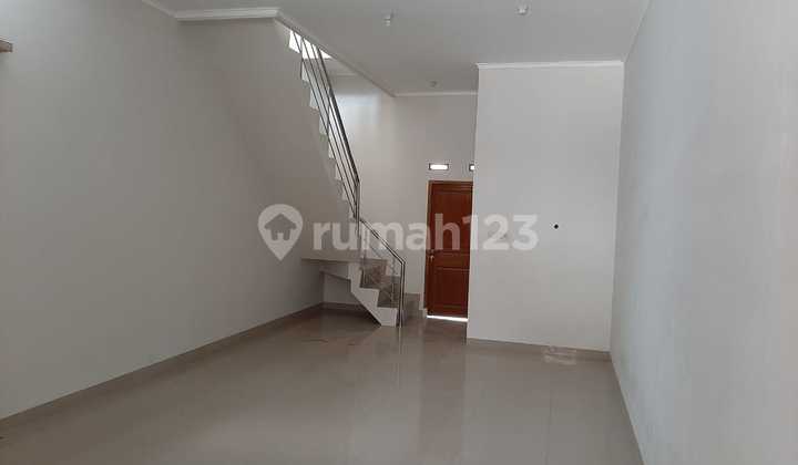 Ruko cantik lokasi strategis di Mainroad Padalarang 5