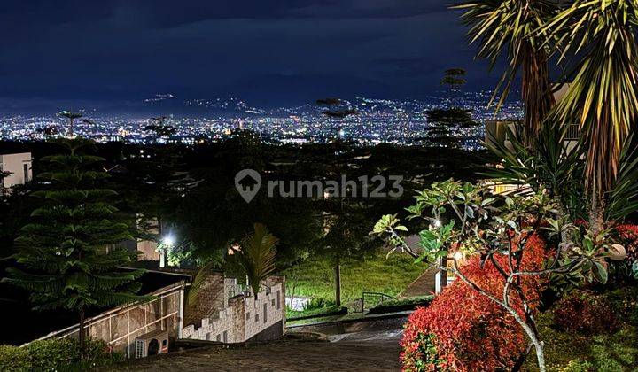 Rumah Villa Berkabut Penghasil Cuan View Menakjubkan 1