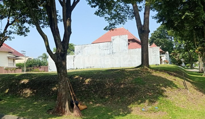 Cheap! Quick Sale of Ready-to-Build Plots in Parahyangan New Town.