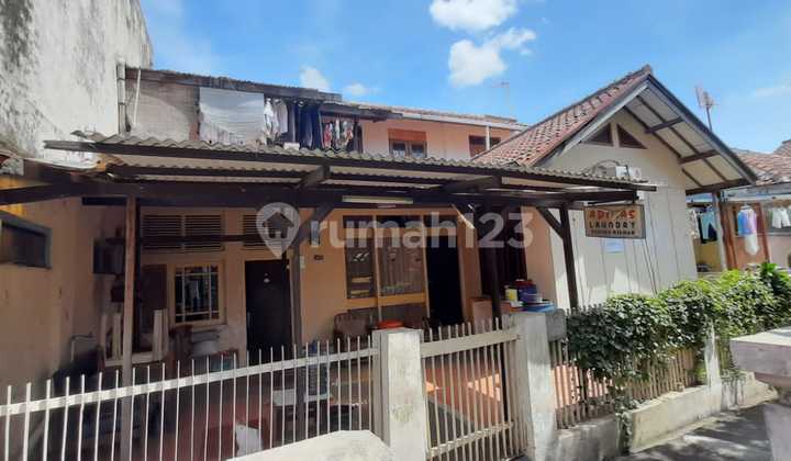 Rumah Strategis Di Paskal 2 Lantai Siap Huni Rumah Strategis Di Paskal 2 Lantai Siap Huni