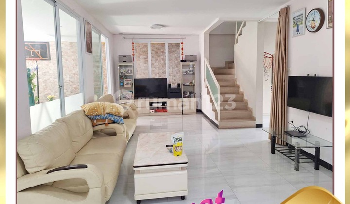 Rumah Taman Palem Lestari Bebas Banjir Row Jalan Lebar