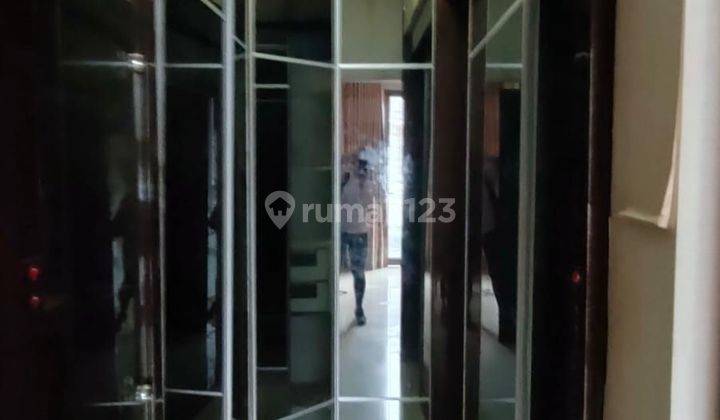 Rumah Hook Dekat Taman Di Taman Palem Lestari  2