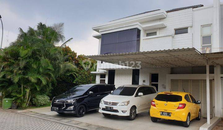 Rumah Hoek Bagus 2 Lantai di Puri Mansion  1