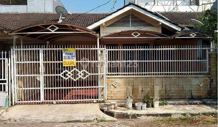 Rumah 1½ Lantai di Taman Kencana , Hadap Timur  1