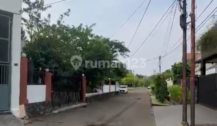 Kost House in Kebon Jeruk Tosiga. 3 Floors. Active Kost. 2