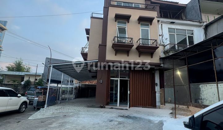 Permata Taman Palem Shop House Hook. 3½ Floors. Good Condition. Ready to Occupy. 2