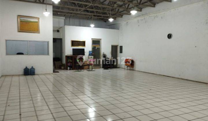 Ruko / Tempat Usaha Over Kontrak Di Ciracas , Jakarta Timur  2