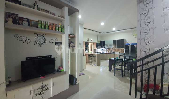 Rumah Citra Garden 2 Ext. Hadap Timur . 2½ Lantai 
