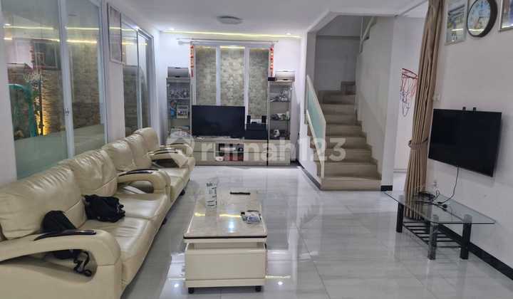 Rumah Taman Palem Lestari Boulevard Bagus. Tenggara