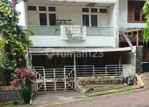 Rumah Puri Cinere 3 Lantai Shm Hadap Timur